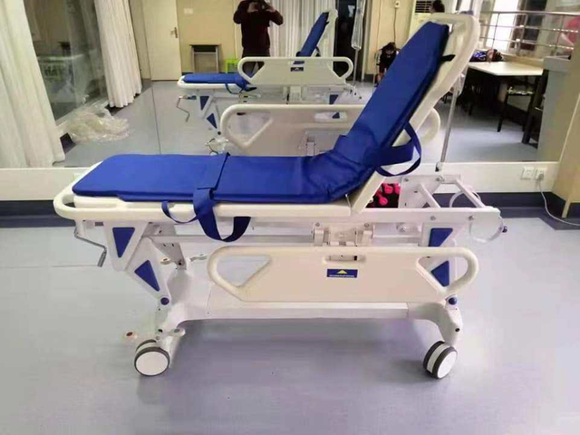 Hospitalis Expositio Primo Aid ICU Luxuriosa plana Vehiculum Patientes estote apparatu Ambulance lectulum lectulo ad patientes estote locus