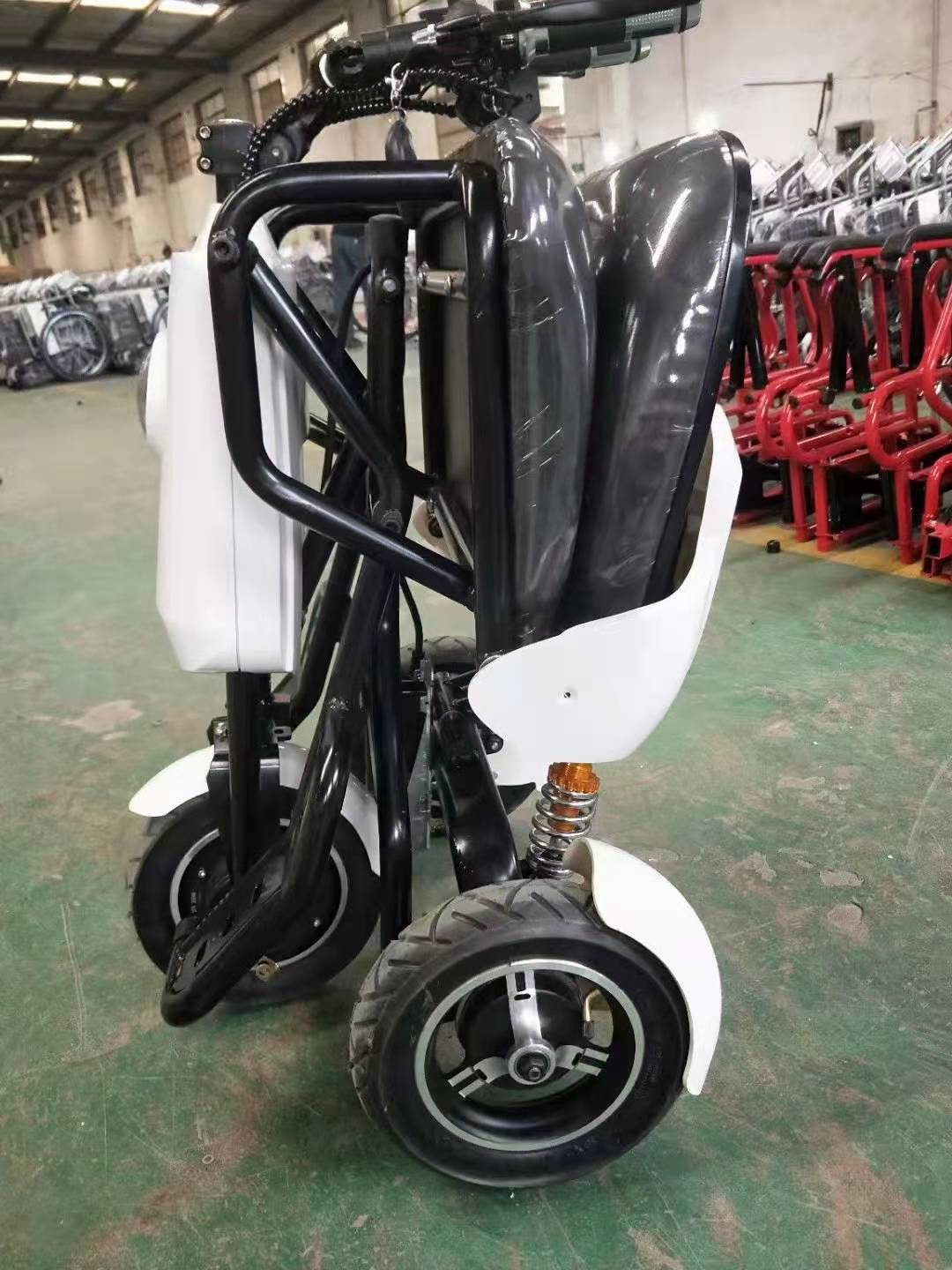 Omnes locorum summo rated mobilitatis scooter cum trailer